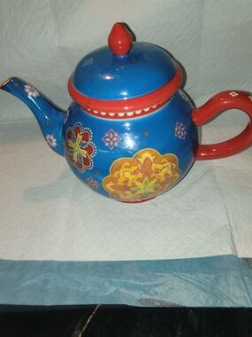 Dutch Wax Ceramic Tea Pot